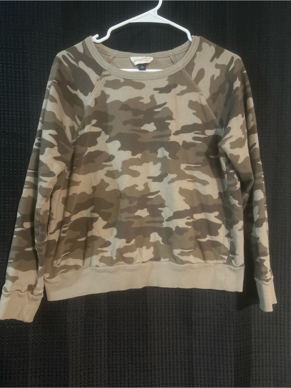 Universal Thread Women’s Camo Crewneck Sweater